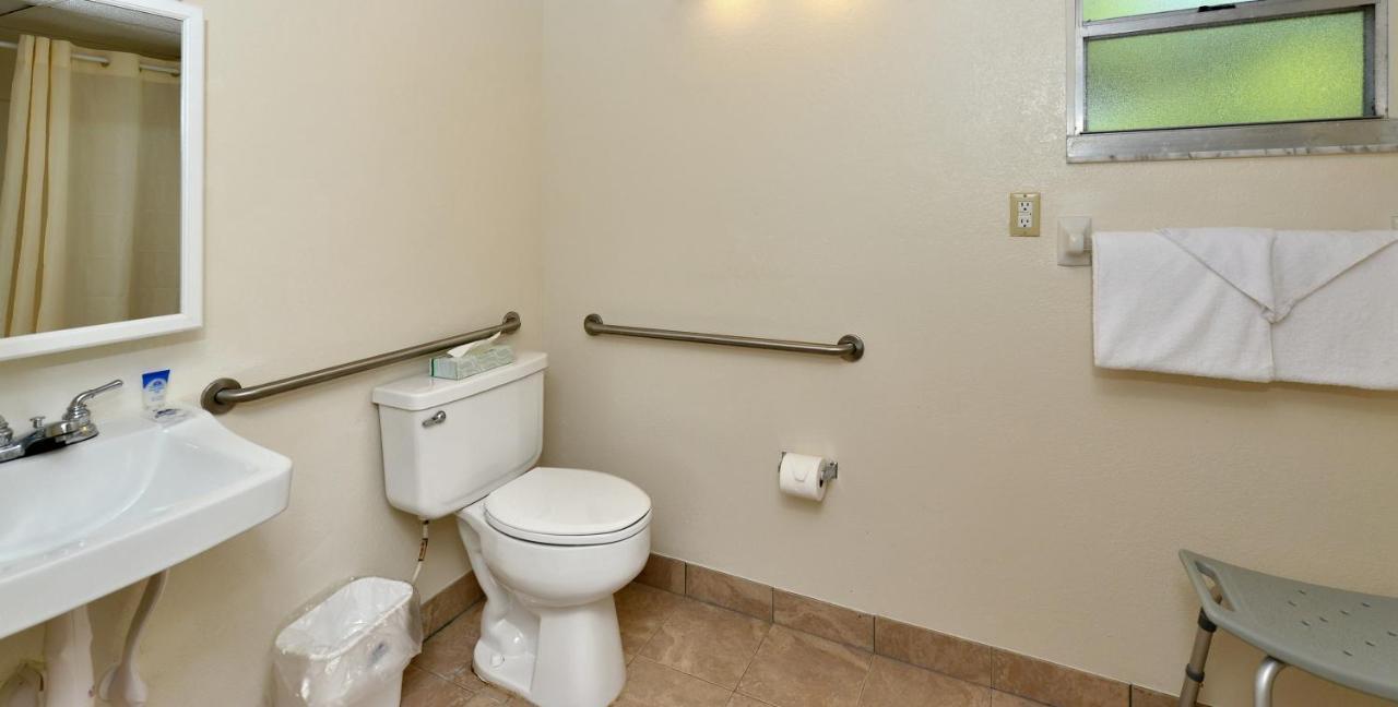 Americas Best Value Inn Bradenton-Sarasota Экстерьер фото
