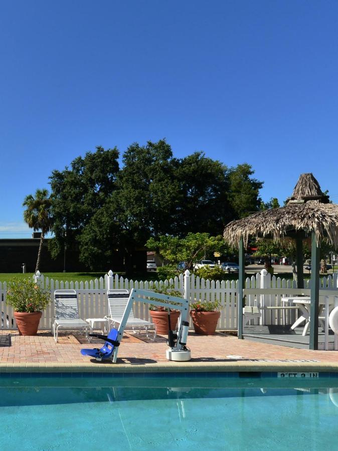 Americas Best Value Inn Bradenton-Sarasota Экстерьер фото