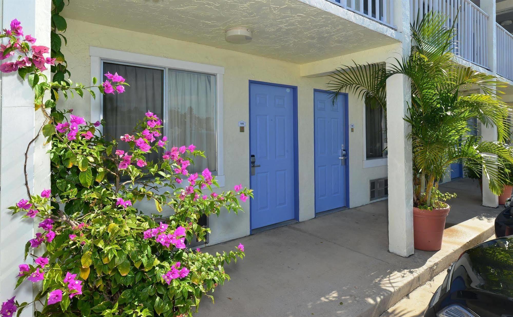 Americas Best Value Inn Bradenton-Sarasota Экстерьер фото